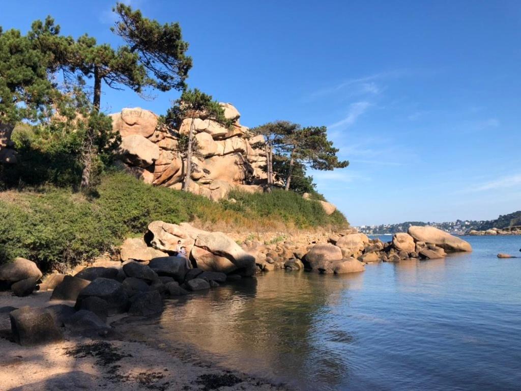 Les Ecolodges Sous Le Phare Louannec Exterior photo