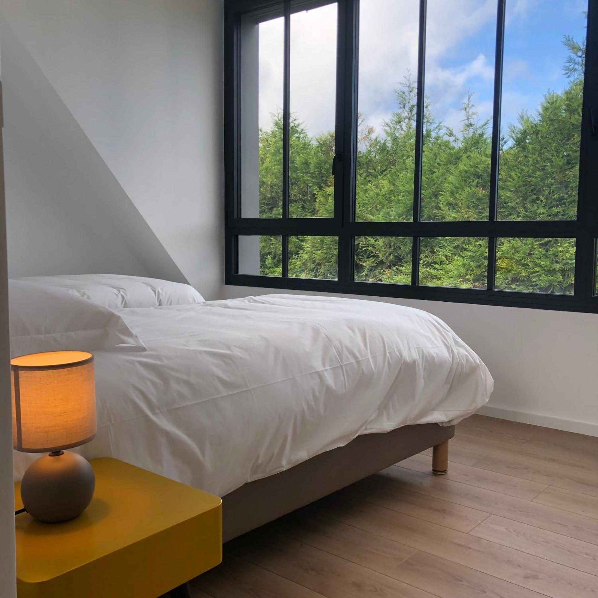 Les Ecolodges Sous Le Phare Louannec Exterior photo