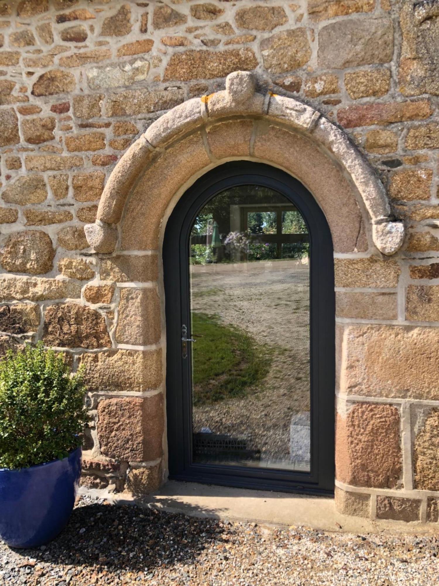 Les Ecolodges Sous Le Phare Louannec Exterior photo