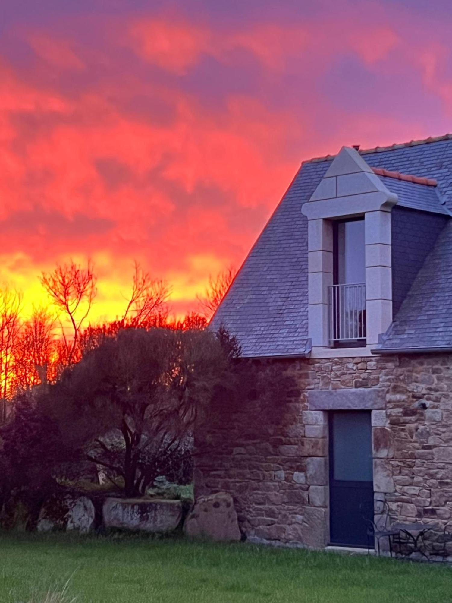 Les Ecolodges Sous Le Phare Louannec Exterior photo